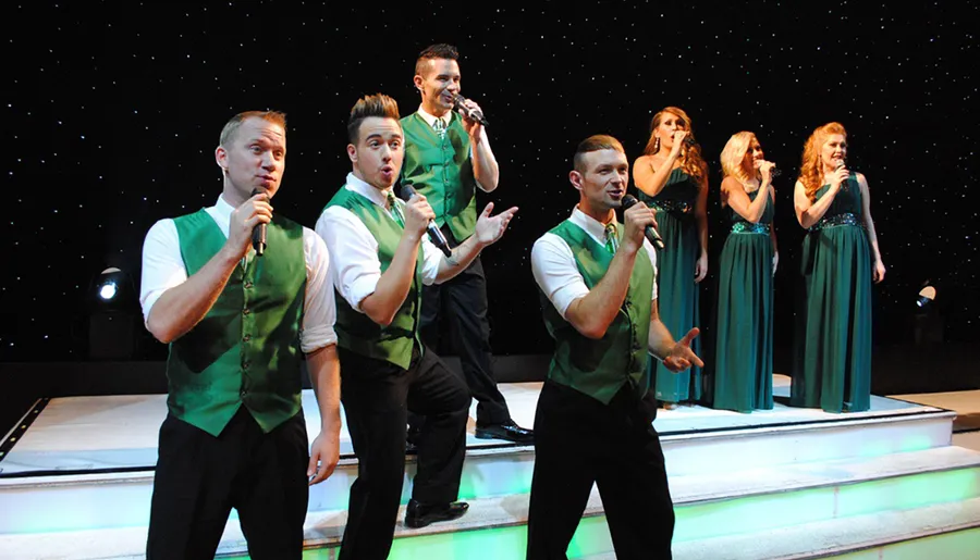 Dublin's Irish Tenors and The Celtic Ladies